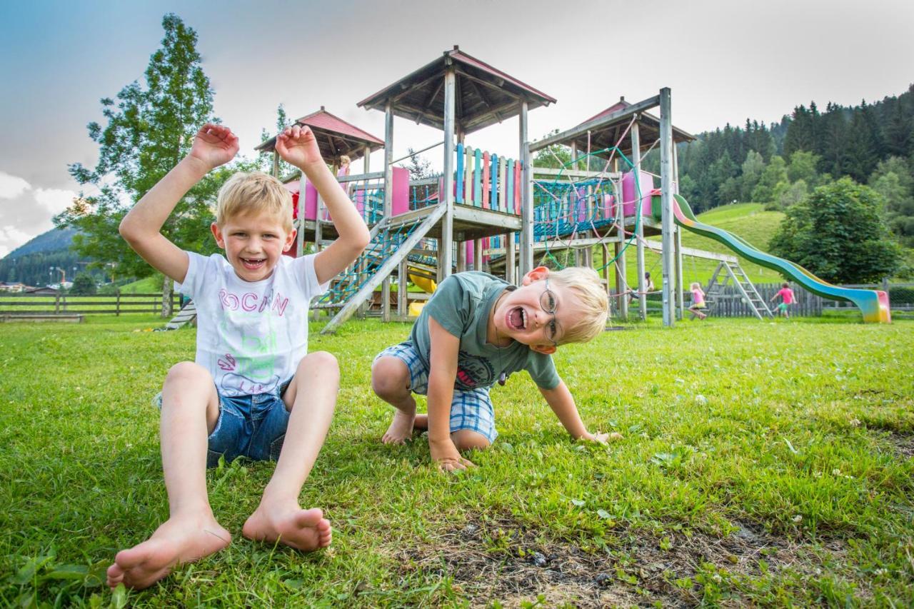 Alpenchalets Flachauer Gutshof Ngoại thất bức ảnh